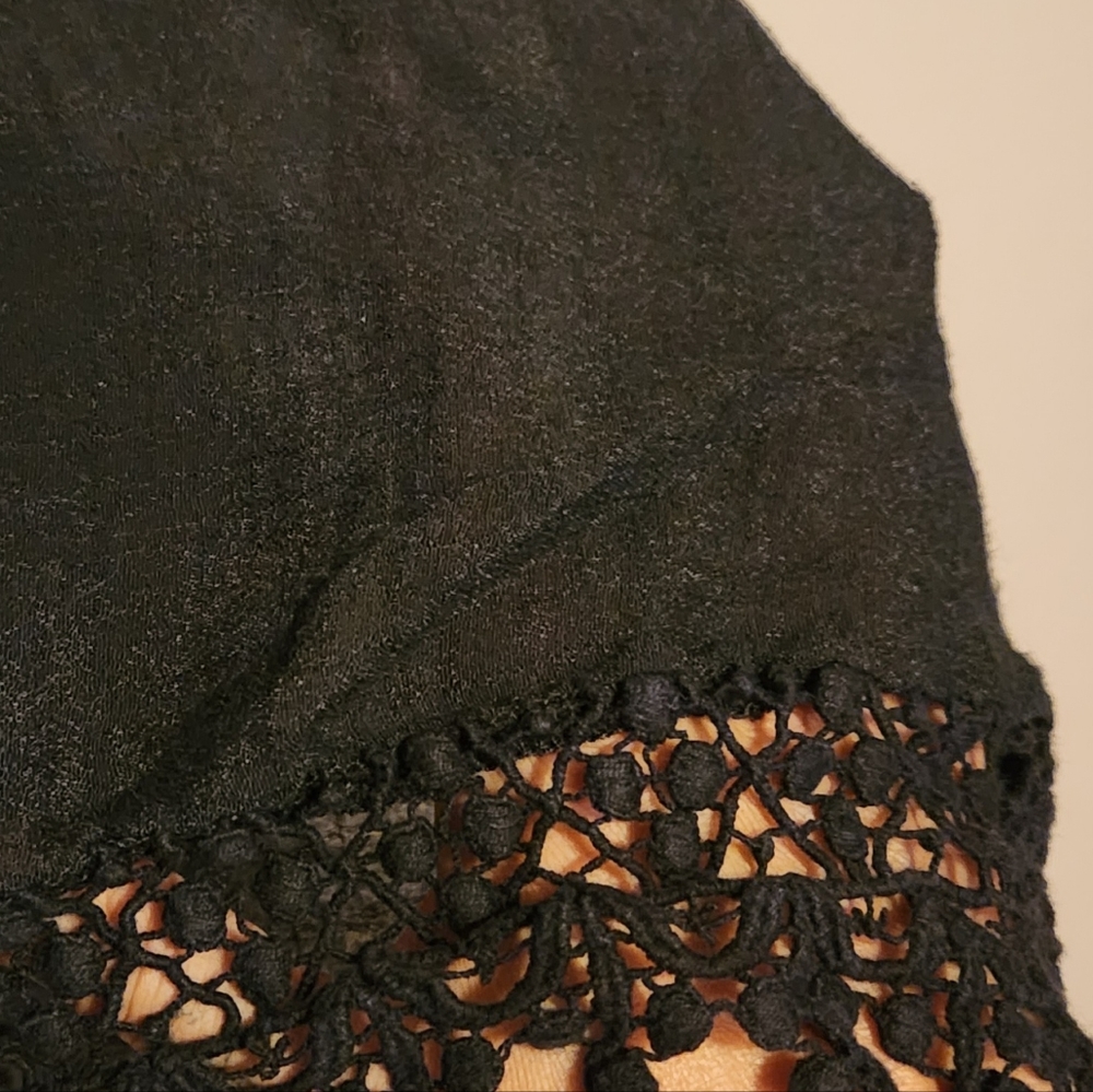 Black crop tank top with lace detail